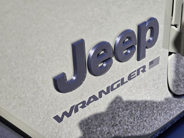2026 Jeep Wrangler 2-Door Willys - Photo 7