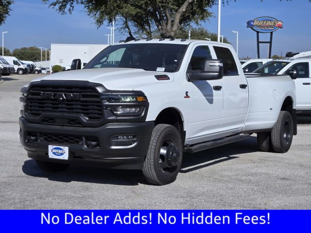 New 2026 Ram 3500 TRADESMAN CREW CAB 4X4 8' BOX Pickup