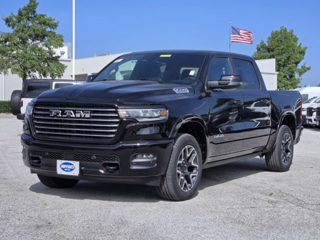 New 2026 Ram 1500 LARAMIE CREW CAB 4X4 5'7 BOX Pickup