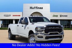 2026 Ram 3500 TRADESMAN CREW CAB 4X4 8' BOX Pickup
