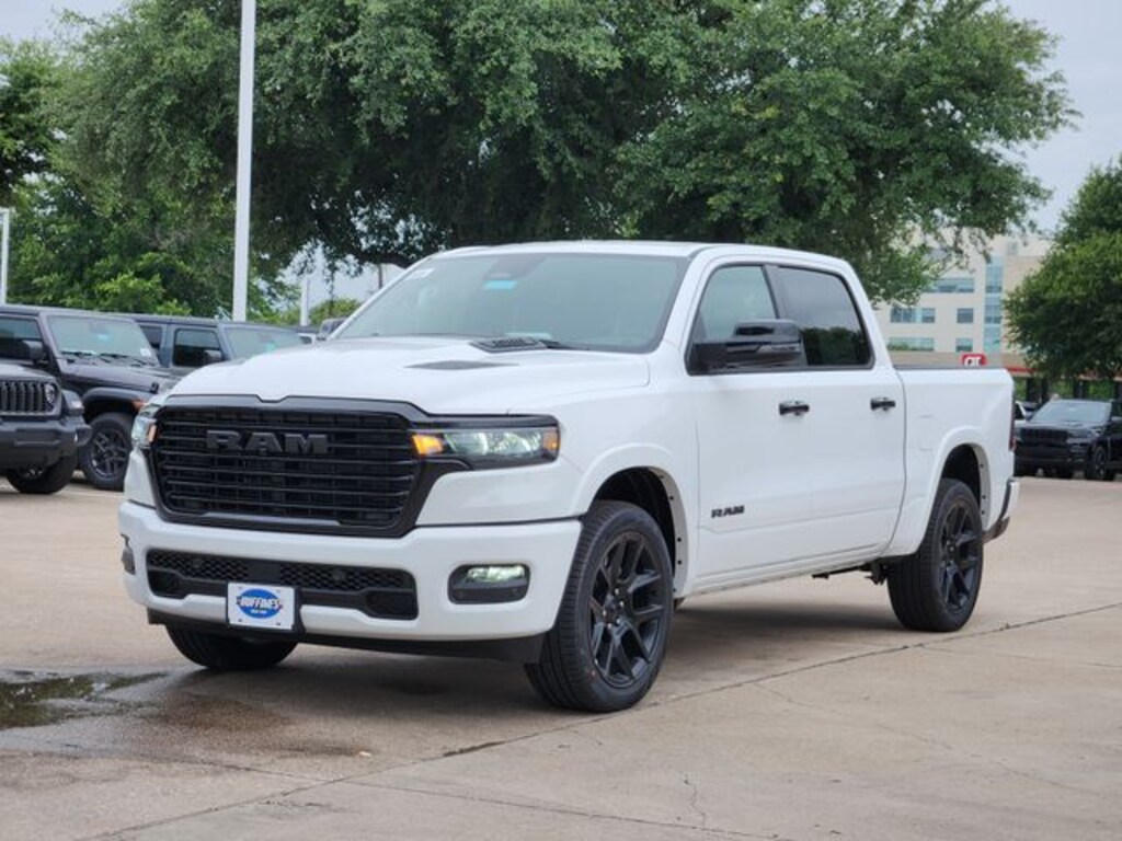 New 2026 Ram 1500 LARAMIE CREW CAB 4X2 5'7 BOX Pickup