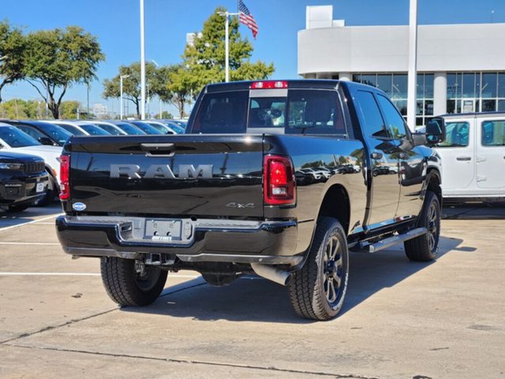 New 2026 Ram 2500 BLACK EXPRESS CREW CAB 4X4 6'4 BOX Pickup