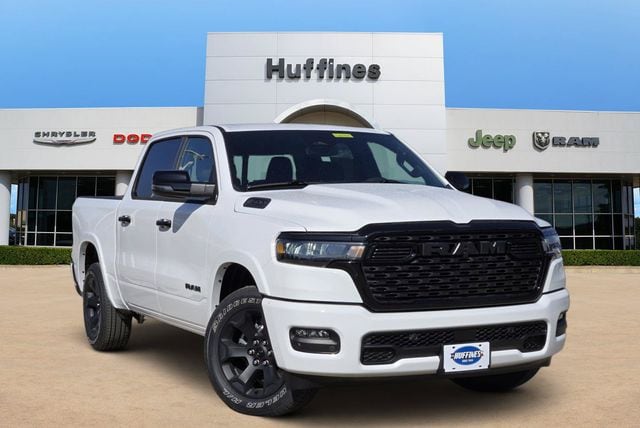 New 2026 Ram 1500 LONE STAR CREW CAB 4X4 5'7 BOX