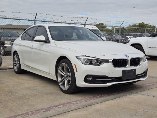2018 BMW 3 Series 330i Sedan
