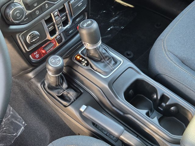 2026 Jeep Wrangler 4-Door Willys - Photo 16