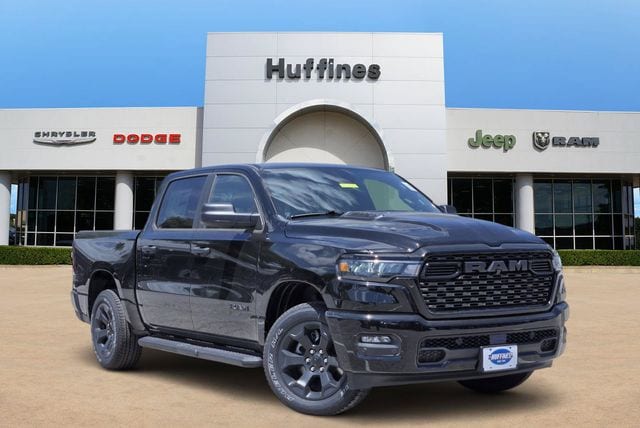 New 2026 Ram 1500 EXPRESS CREW CAB 4X4 5'7 BOX