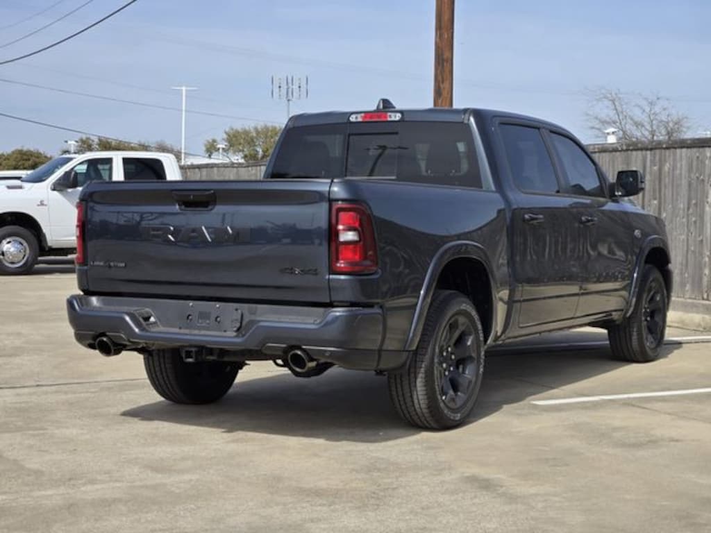 New 2026 Ram 1500 LONE STAR CREW CAB 4X4 5'7 BOX Pickup