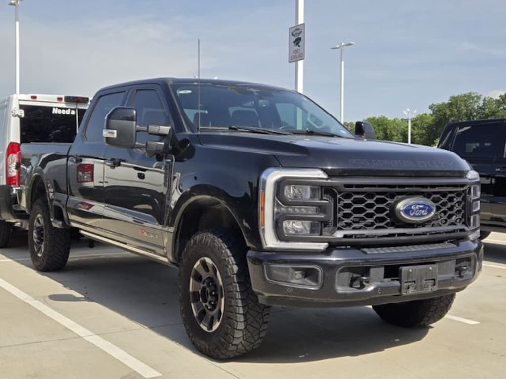 Used 2023 Ford F-250SD Lariat Truck