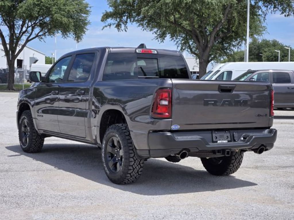 New 2026 Ram 1500 WARLOCK CREW CAB 4X4 5'7 BOX Pickup
