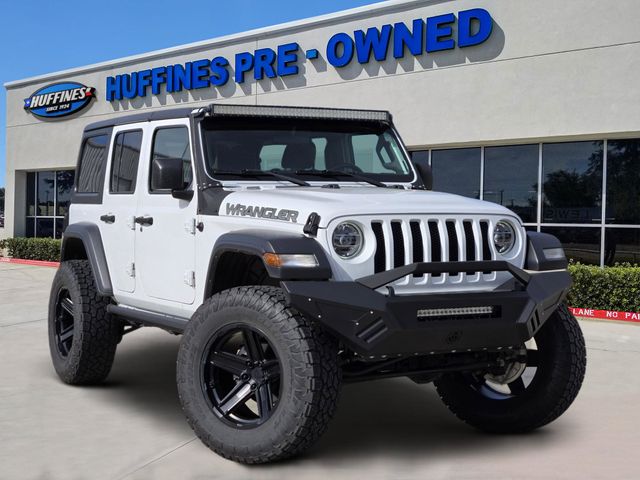 2020 Jeep Wrangler Sport S's photo