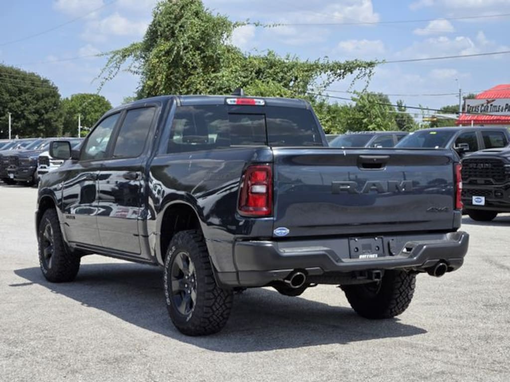 New 2026 Ram 1500 WARLOCK CREW CAB 4X4 5'7 BOX Pickup