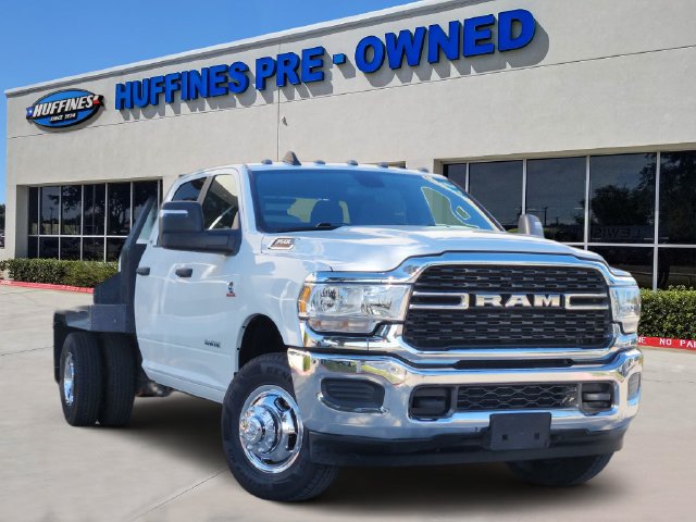 2024 Ram 3500 SLT Cab/Chassis