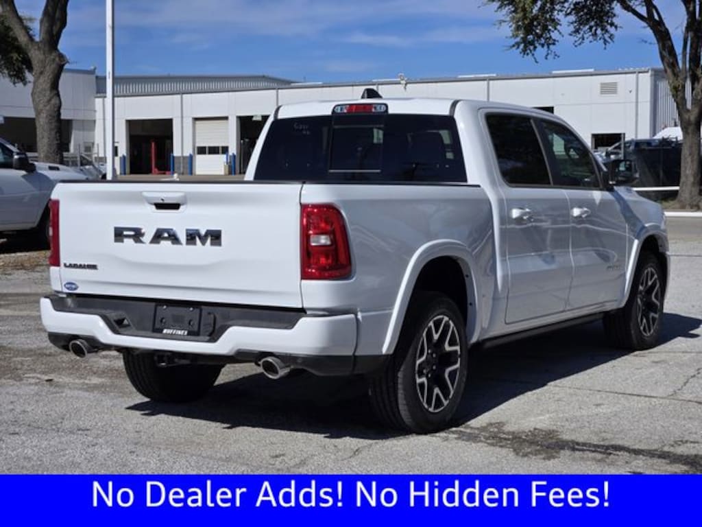 New 2026 Ram 1500 LARAMIE CREW CAB 4X2 5'7 BOX Pickup
