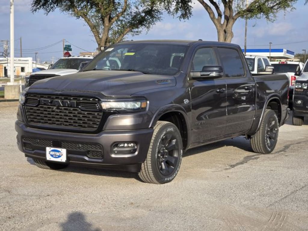 New 2026 Ram 1500 LONE STAR CREW CAB 4X4 5'7 BOX Pickup