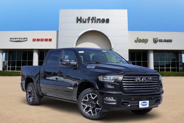 2027 Ram 1500 LARAMIE CREW CAB 4X2 Pickup