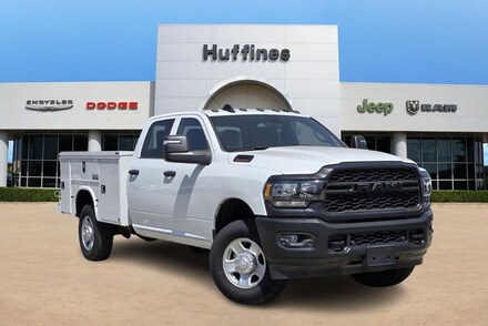 2023 Ram 3500 TRADESMAN CREW CAB 4X4 8' BOX Pickup