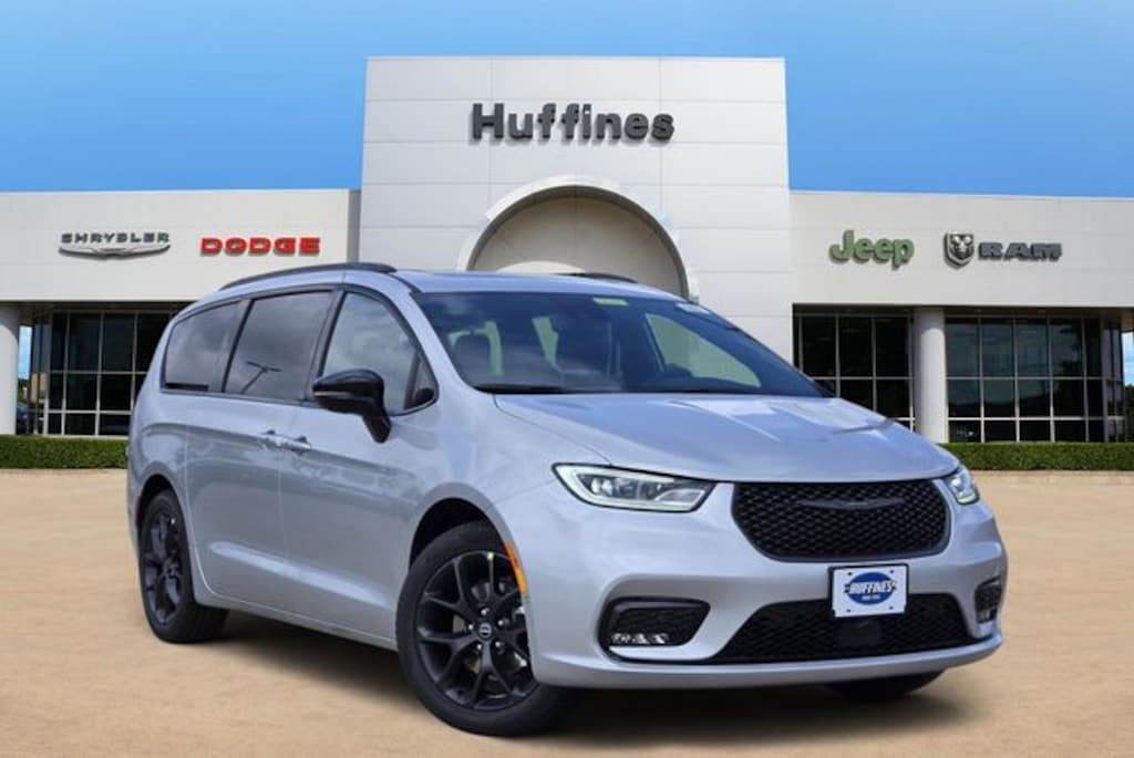 New 2026 Chrysler Pacifica LIMITED Passenger Van