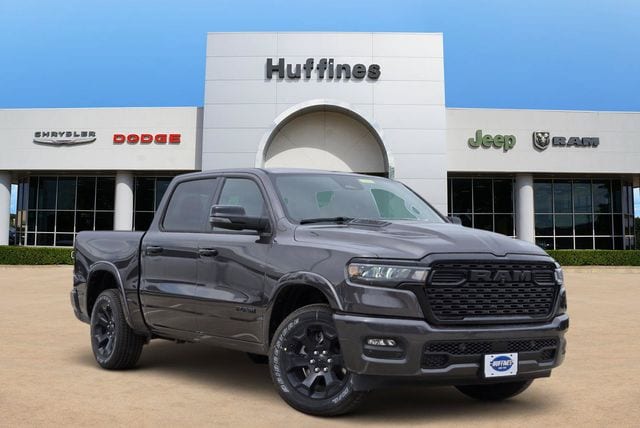 New 2026 Ram 1500 LONE STAR CREW CAB 4X4 5'7 BOX