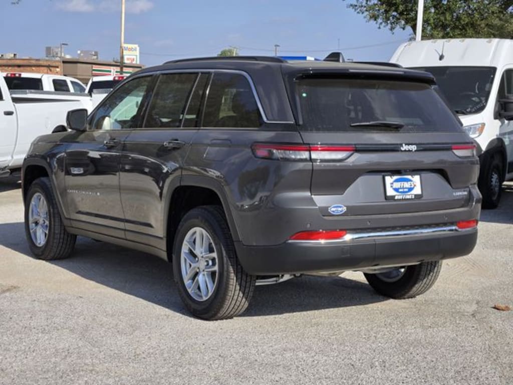 New 2025 Jeep Grand Cherokee LAREDO X 4X2 Sport Utility