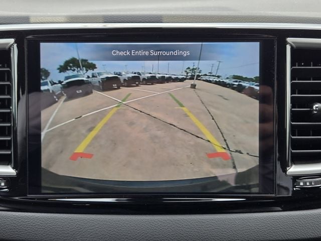 2026 Chrysler Voyager LX - Photo 13