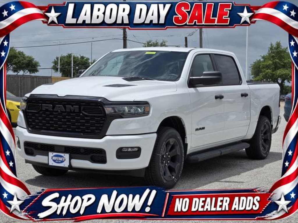 New 2026 Ram 1500 EXPRESS CREW CAB 4X4 5'7 BOX Pickup