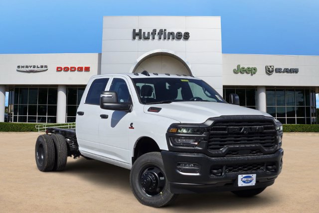 2027 Ram 3500 CREW CAB CHASSIS 4X4 Pickup