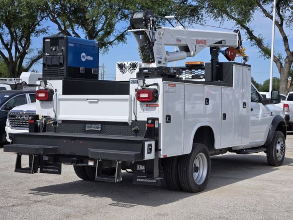 New 2024 Ram 5500 Chassis Cab 5500 TRADESMAN CHASSIS REGULAR CAB 4X2 84' CA Pickup