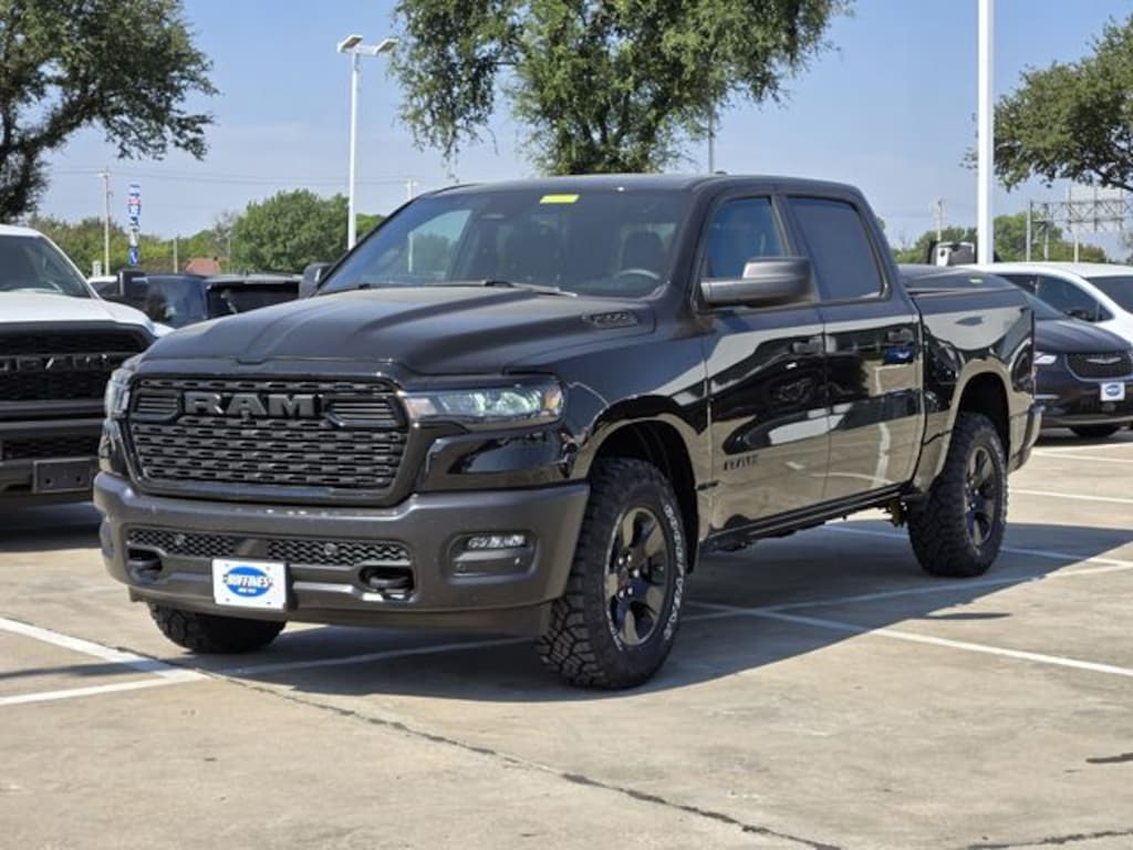 New 2026 Ram 1500 WARLOCK CREW CAB 4X4 5'7 BOX Pickup
