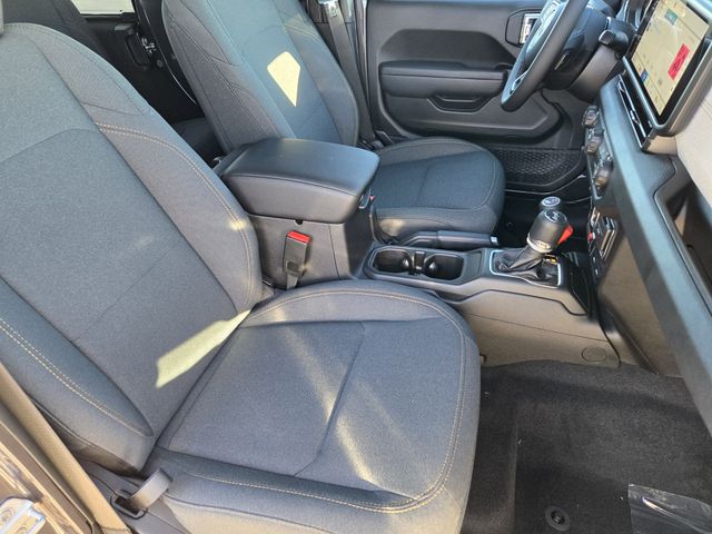 2026 Jeep Wrangler 4-Door Willys - Photo 11