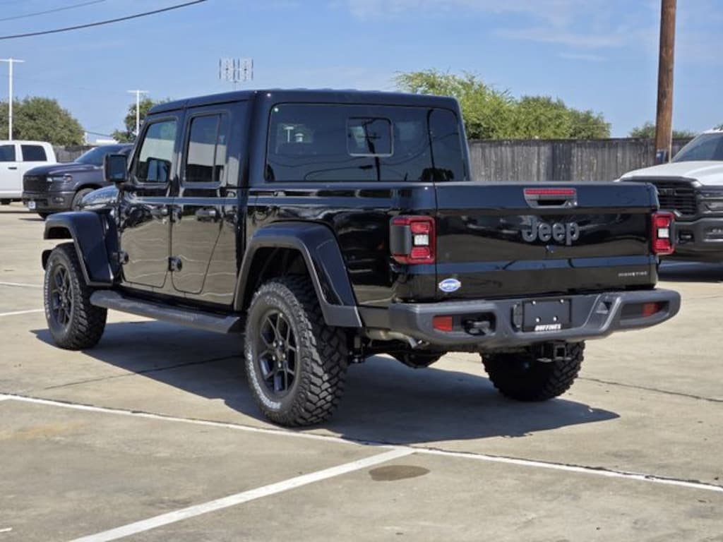 New 2025 Jeep Gladiator HIGH TIDE 4X4 Pickup
