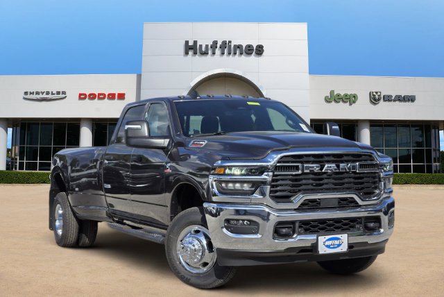2027 Ram 3500 TRADESMAN CREW CAB 4X4 Pickup