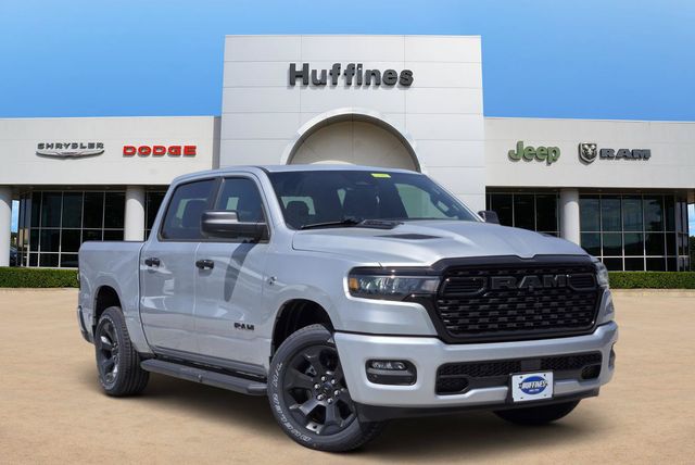 New 2026 Ram 1500 EXPRESS CREW CAB 4X4 5'7 BOX