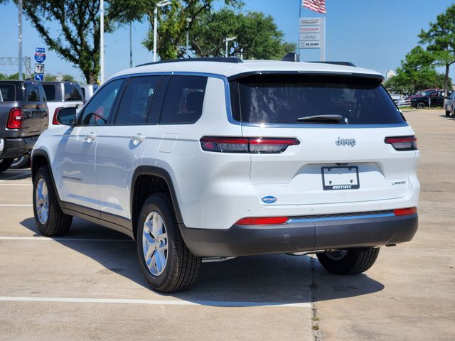 2025 Jeep Grand Cherokee Laredo photo 3