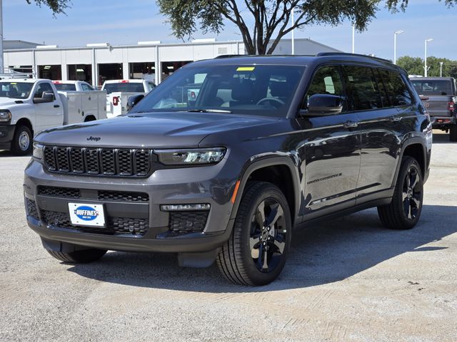 2025 Jeep Grand Cherokee Limited photo 2