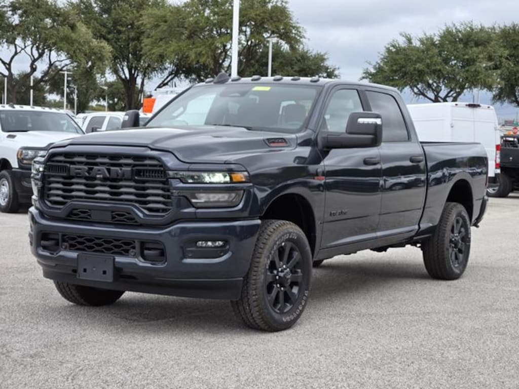 New 2026 Ram 2500 LONE STAR CREW CAB 4X4 6'4 BOX Pickup