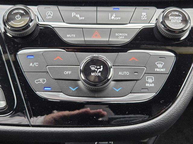 2026 Chrysler Voyager LX - Photo 14