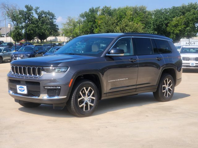 2025 Jeep Grand Cherokee Limited photo 2