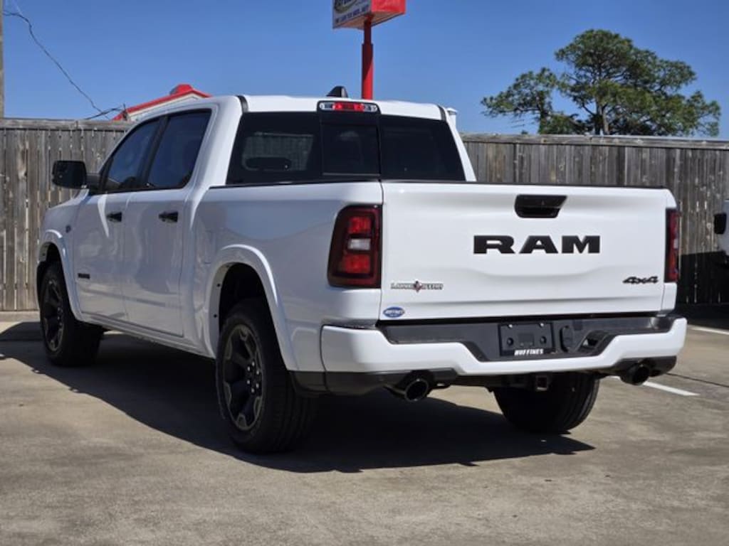 New 2026 Ram 1500 LONE STAR CREW CAB 4X4 5'7 BOX Pickup