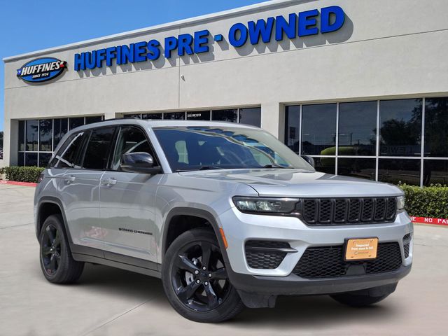 2023 Jeep Grand Cherokee Altitude's photo