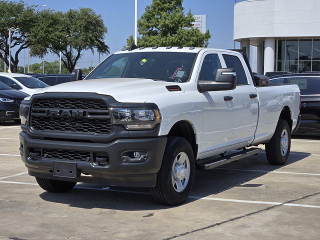 2023 Ram 3500 Tradesman photo 2