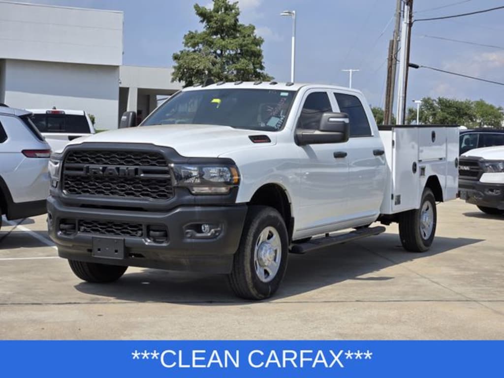 New 2023 Ram 3500 TRADESMAN CREW CAB 4X4 8' BOX Pickup