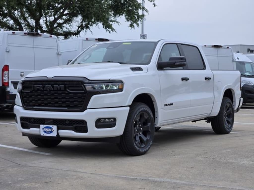 New 2026 Ram 1500 LONE STAR CREW CAB 4X2 5'7 BOX Pickup