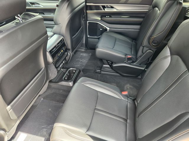 2026 Jeep Grand Wagoneer 85th Anniversary - Photo 21