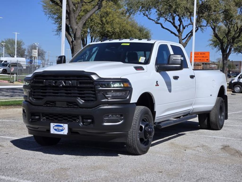 New 2026 Ram 3500 TRADESMAN CREW CAB 4X4 8' BOX Pickup