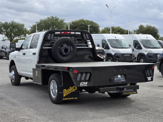 New 2026 Ram 3500 CREW CAB CHASSIS 4X4 Pickup