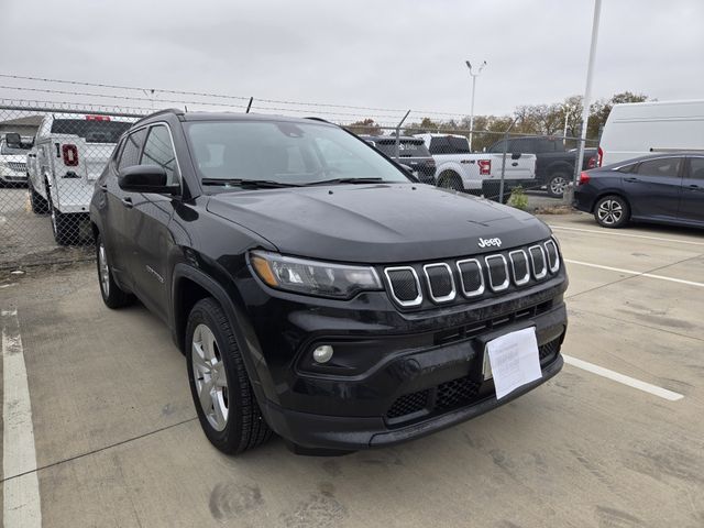 2022 Jeep Compass Latitude's photo