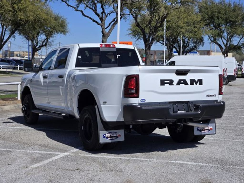 New 2026 Ram 3500 TRADESMAN CREW CAB 4X4 8' BOX Pickup