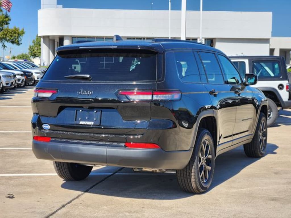New 2025 Jeep Grand Cherokee L ALTITUDE X 4X2 Sport Utility