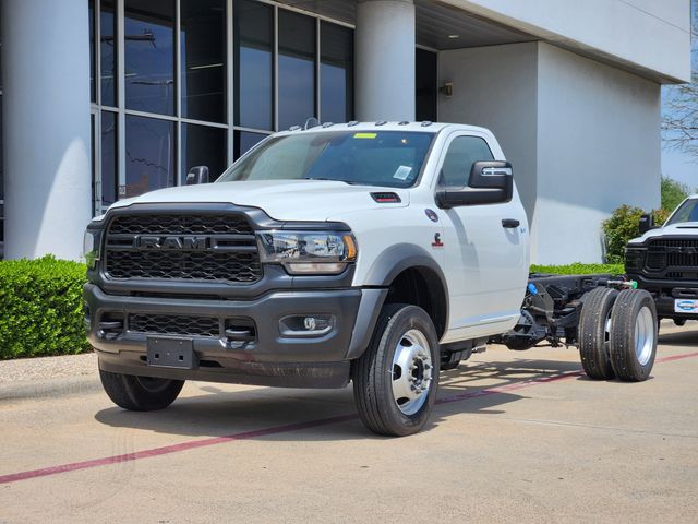 2024 Ram 5500 Tradesman photo 2