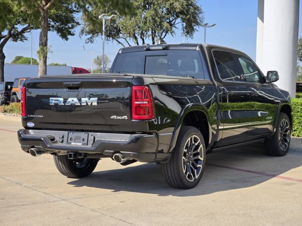 New 2026 Ram 1500 LIMITED CREW CAB 4X4 5'7 BOX Pickup